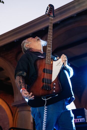 383425487_281723331403083_7646777511483024002_n.jpg Thumbnail